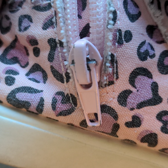 Blowfish Malibu Kids | Pink & Black Leopard Hearts Hi-Top Sneaker Size 9 - Picture 7 of 7